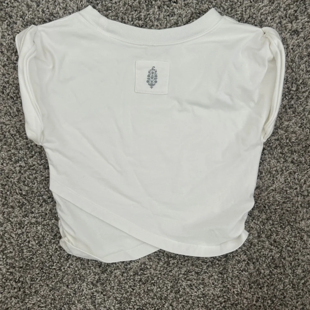 FP Movement by Free People White Short Sleeve Tee & Joggers - Picture 3 of 6